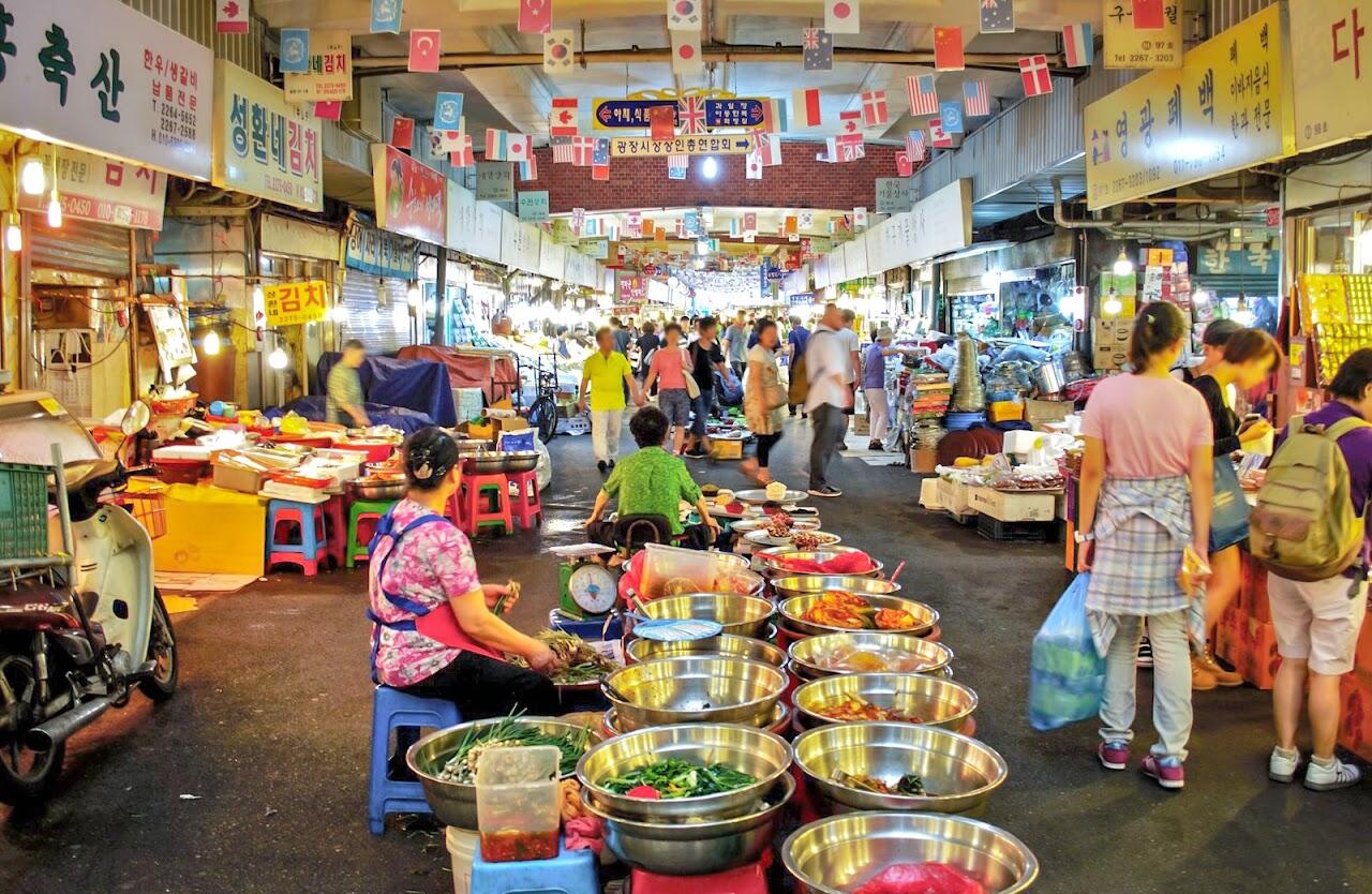 Frieze Seoul Guide Street Markets Frieze